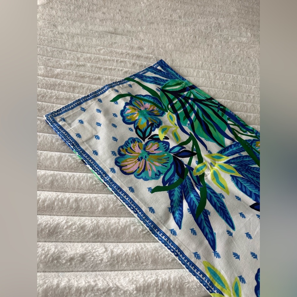 Lilly Pulitzer Table Runner 14 x 90 inches
In the Hottest Spot pattern 
NWOT - Picture 2 of 5